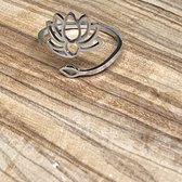 Wellness-House | Ring Silver Lotus | Lotus Ring | Lotusbloem | In Maat Verstelbaar | RVS Ring | Unisex Ring | Zilverkleurige Ring | Innerlijke Groei | Verlichting | Lotus Symbool | Zen Sieraad | Zen