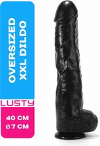 Lusty Oversized XXL Dildo - 40 x 7 cm - Mega Dildo - Dikke Dildo - Met Balzak en Zuignap - Buigzaam - Voor Gevorderden