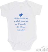100% katoenen Romper "Kleine beentjes Wiebel teentjes Zo bijzonder Dit kleine wonder" Jongens Katoen Wit/blauw Maat 56/62