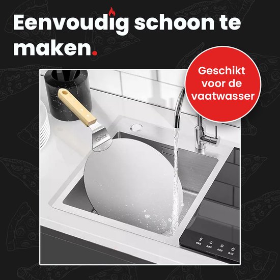 Pizzaschep met houten handvat die wordt schoongemaakt in een gootsteen, vaatwasserbestendig.