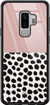 Casimoda® hoesje - Geschikt voor Samsung Galaxy S9+ - Stippen roze - Luxe Hard Case Zwart - Backcover telefoonhoesje - Roze