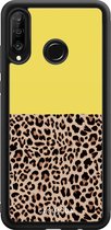 Casimoda® telefoonhoesje - Geschikt voor Huawei P30 Lite - Luipaard Geel - Zwart TPU hoesje - Backcover - Geel - Luipaardprint