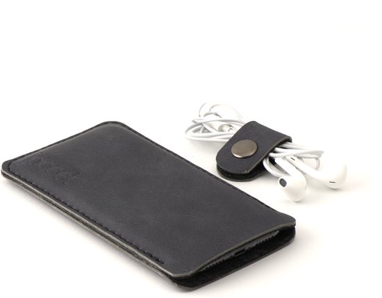Housse iPhone 14 en cuir JACCET - cuir anthracite/noir avec feutre de laine noir - Fabriqué à la Handgemaakt aux Nederland