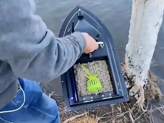 BaitStar Advanced Plus AllinOne Baitboat BaitStar Voerboten BaitStar Advanced Plus AllinOne Baitboat BaitStar Voerboten