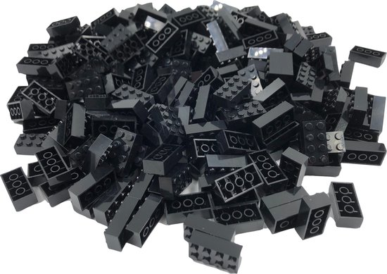 Stapel zwarte bouwstenen van SmallBricks, 2x4.
