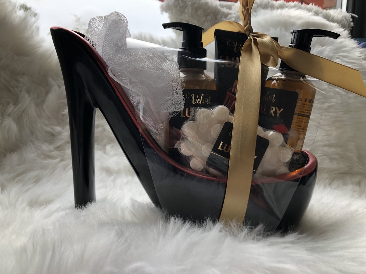Goedkoopste Accentra - Beauty producten - fancy pump schoen - Badset - wijnfleshouder -origineel kerstgeschenk!