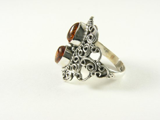 Bague en argent repoussé avec ambre - taille 16
