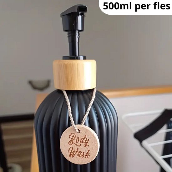 Naïf Shampoo - Natuurlijke ingrediënten - Voor ieder haartype - 500ml Naïf Shampoo - Natuurlijke ingrediënten - Voor ieder haartype - 500ml