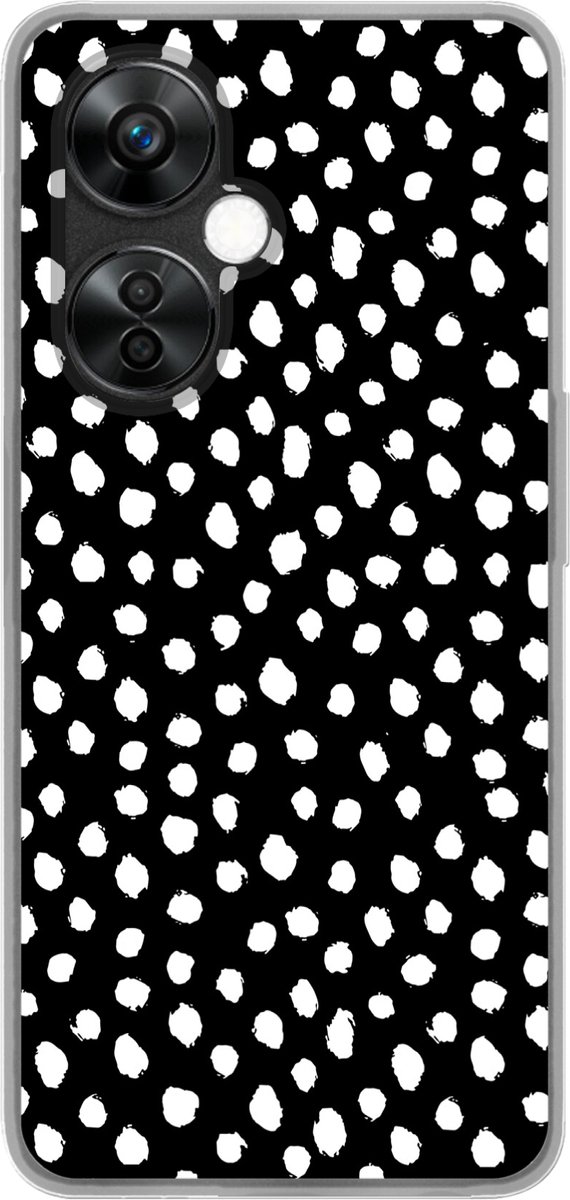 Telefoonhoesje Geschikt voor OnePlus Nord CE 3 Lite hoesje - Stippen - Zwart - Wit - Siliconen Telefoonhoesje Telefoonhoesje
