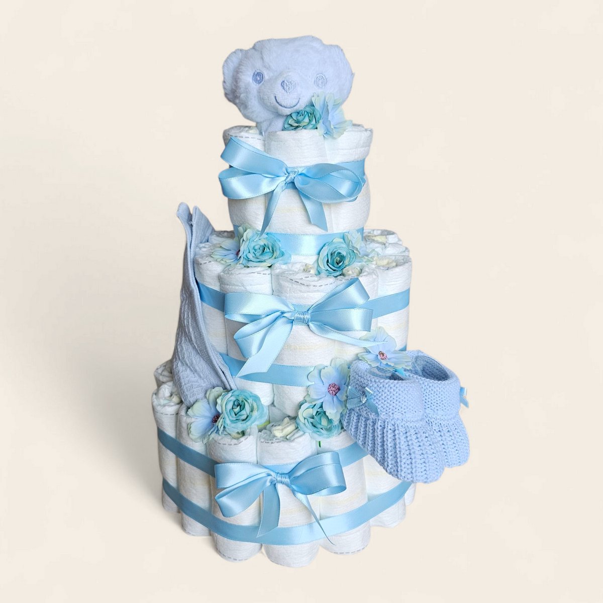 Goedkoopste Luiertaart - 3 lagen - blauw - slofjes - knuffelbeer- slabber - pampers - kraamcadeau