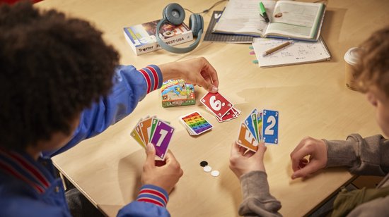 999 Games - LAMA - Vlot Kaartspel - Eenvoudige spelregels - Familiespel - Gezelschapsspel - Educatief spel - Klein cadeautje