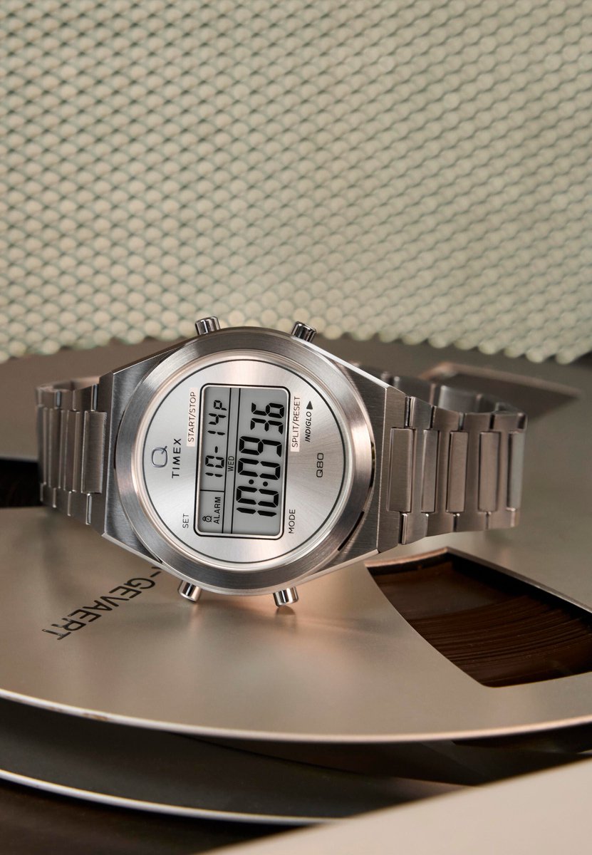 Timex Q Timex Q80 Continental Quartz Digitaal Horloge Zilveren Toon Kast: 100% Roestvrij Staal | Armband: 100%Roestvrij Staal 39 TW2Y09700AJ, TW2Y09800AJ