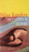 Boek "Het Leven is elders" van Milan Kundera met gele kaft en abstracte tekening.
