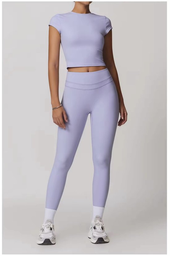Set de sport Eclipse - Taille S - Lilas - Ensemble de sport 5 pièces avec soutien-gorge, haut à manches courtes, haut à manches longues, legging taille haute et short - Violet - Sans coutures et coupe Comfort