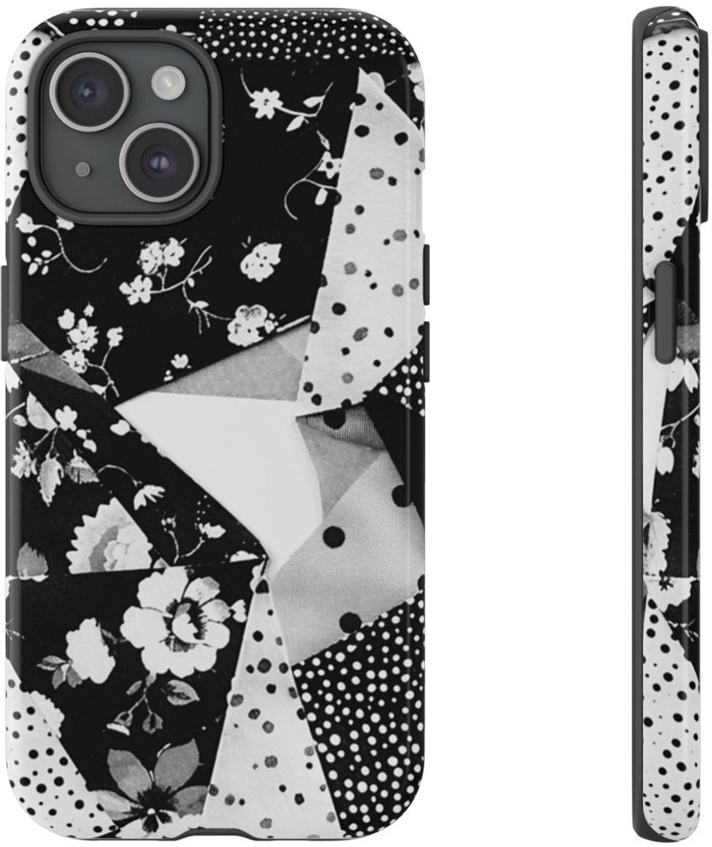 Monochrome Bloemen- en Polkadot Patchwork – Telefoonhoesje Geschikt voor iPhone 15