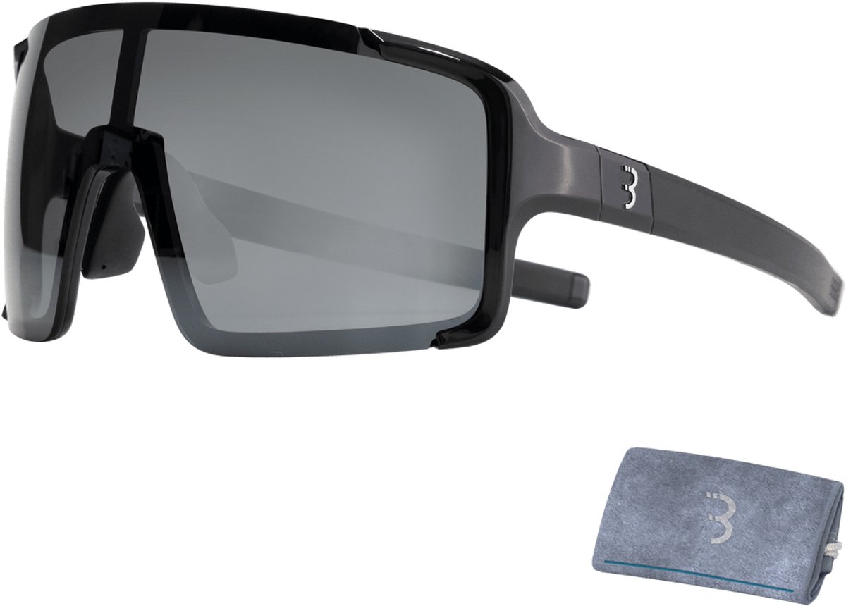 BBB Cycling Fietsbril Heren en Dames - Fiets Zonnebril met Grote Lens voor 100% UV Bescherming - Duurzame Sportbril Full Frame - Glanzend Zwart Smoke - Chester BSG-69