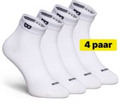Rij van vier witte sportsokken met "B" logo en "Plan-B" op de tenen. "4 paar" is aangegeven.