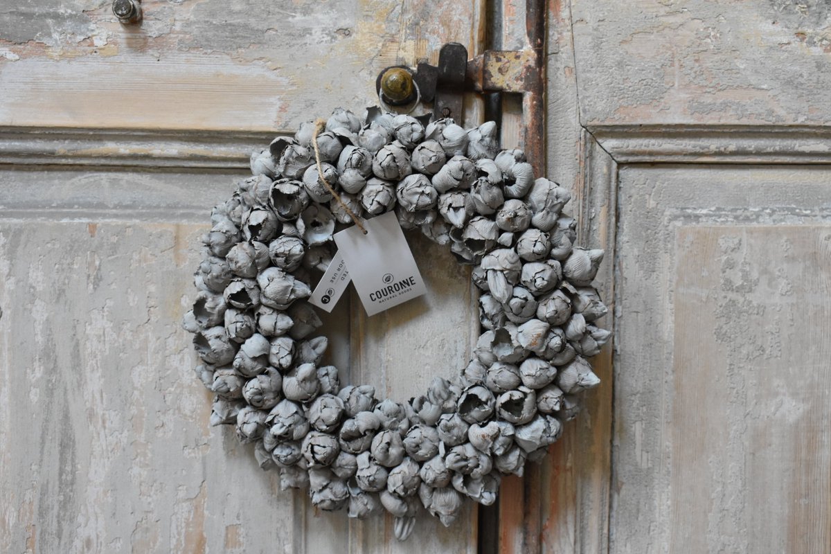 Couronne - Krans Ø 30 cm - Coco fruit wreath licht grijs / grey mist - krans Coco fruit Ø 30 cm - Landelijk sober robuust.