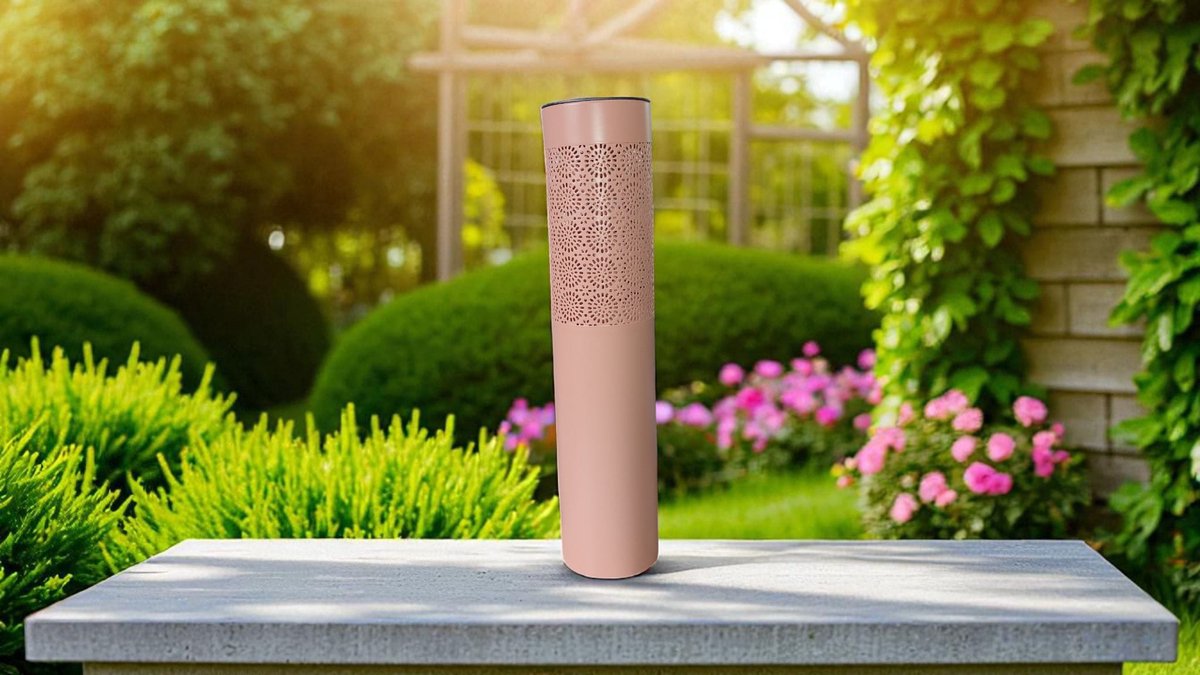 solar roze kleur tuinlamp fijn motief op een prikker 39 cm hoog
