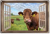 Tuinposter 90x60 cm - Tuindecoratie Doorkijk - Koe - Weiland - Landschap - Dieren - Poster voor in de tuin - Buiten decoratie - Schutting tuinschilderij - Tuindoek muurdecoratie - Wanddecoratie balkondoek
