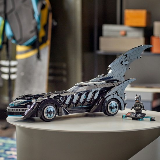 LEGO DC Batman Forever Batmobile - 76304 | bol