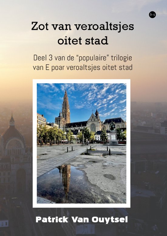 De kathedraal van Antwerpen wordt gereflecteerd in een plas op de Grote Markt, met de Onze-Lieve-Vrouwekathedraal in de verte.
