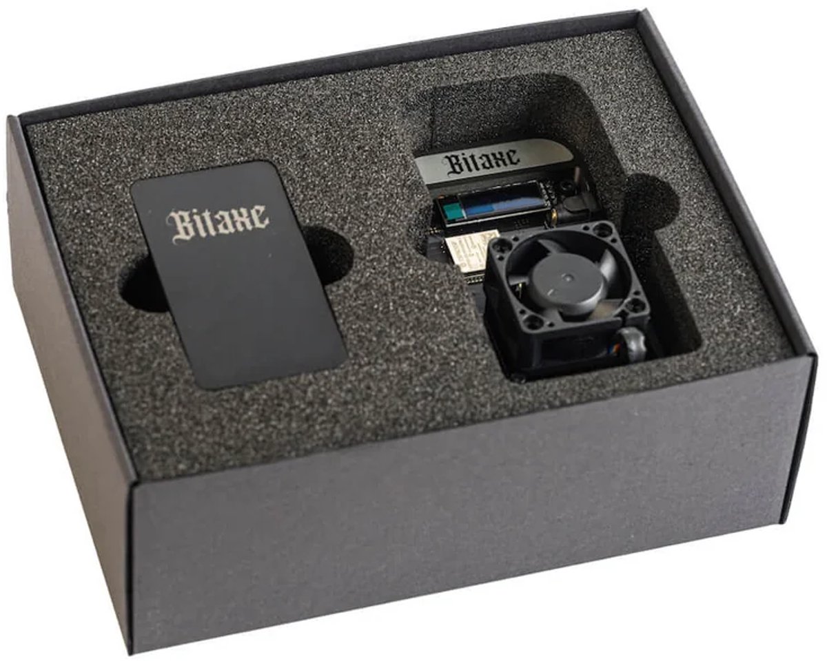 Bitaxe gamma 601 1.2TH - Bitcoin miner - Wifi - 16 watt met BM1370 Asic Chip — cadeau in Elektronica - foto 2
