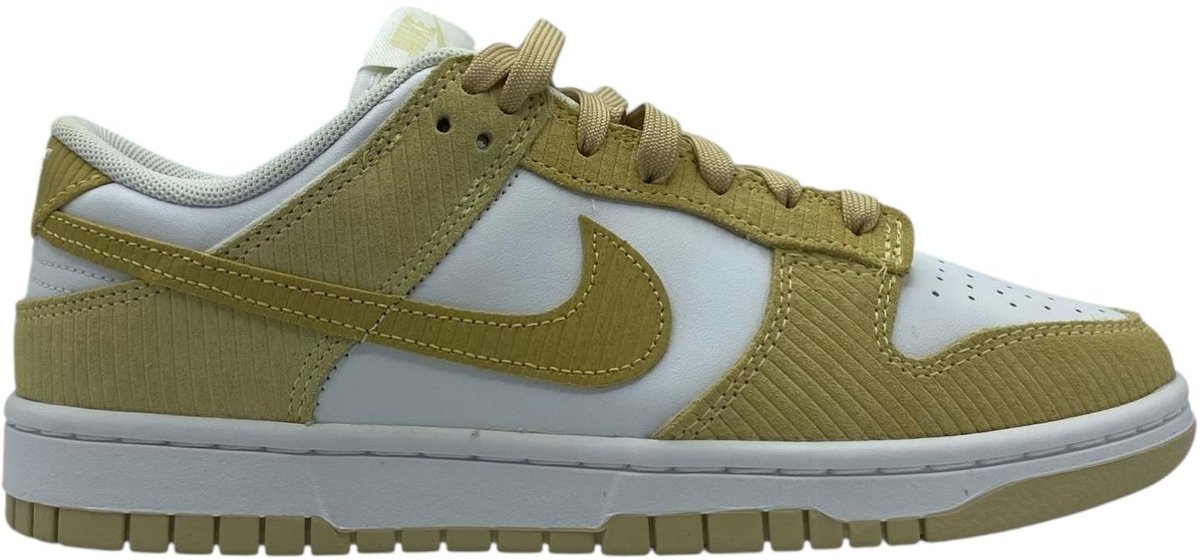 W NIKE DUNK LOW Sneakers Unisex Geel