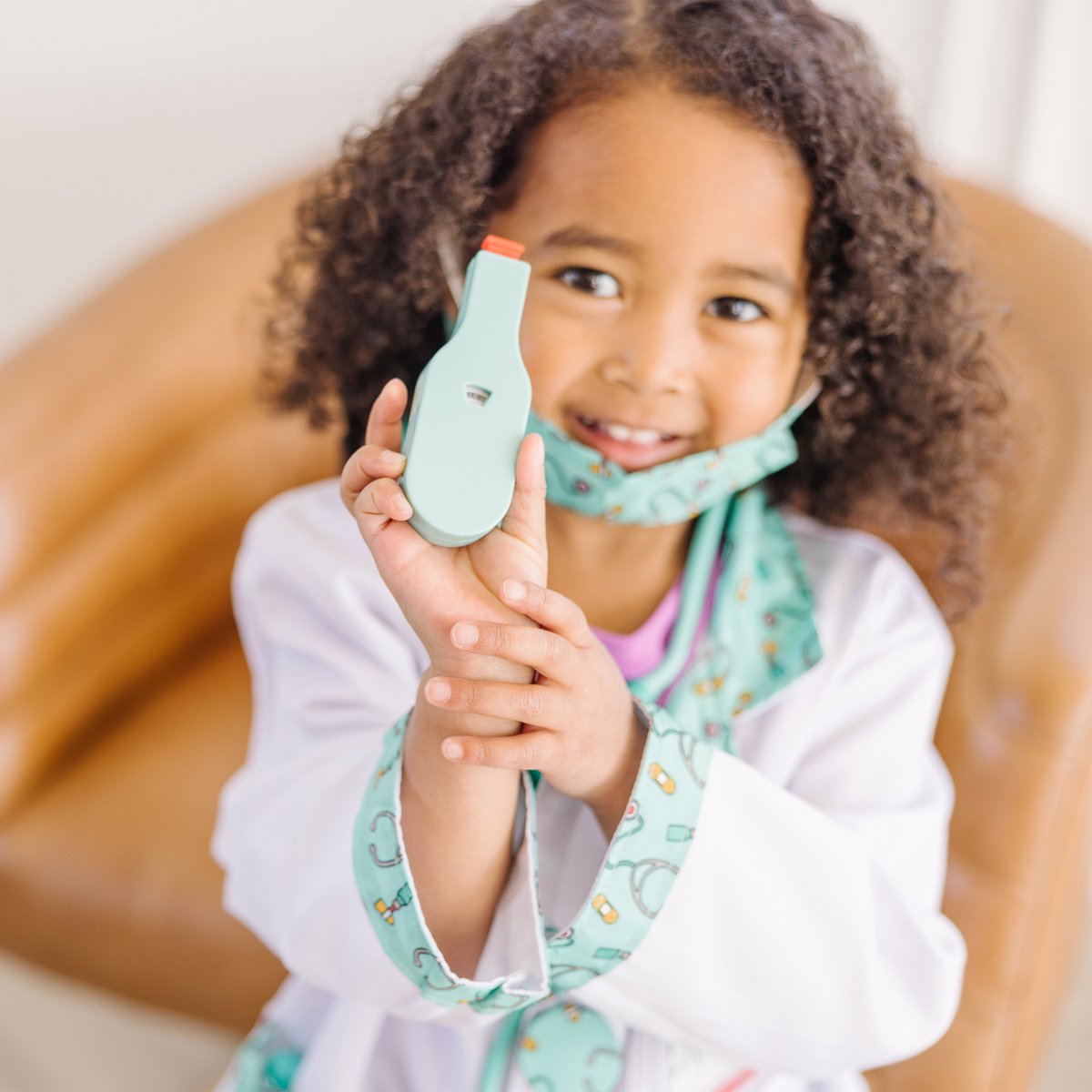 Melissa & Doug – Verkleedset dokter – Inclusief stethoscoop met geluid — afbeelding 2