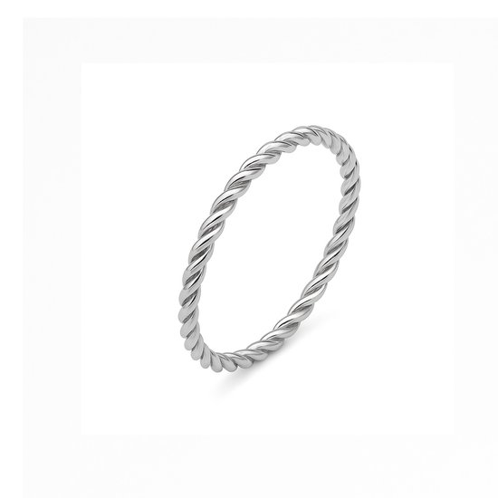 Zilveren damesring met glanzende panter. Damesring in zilver verguld of