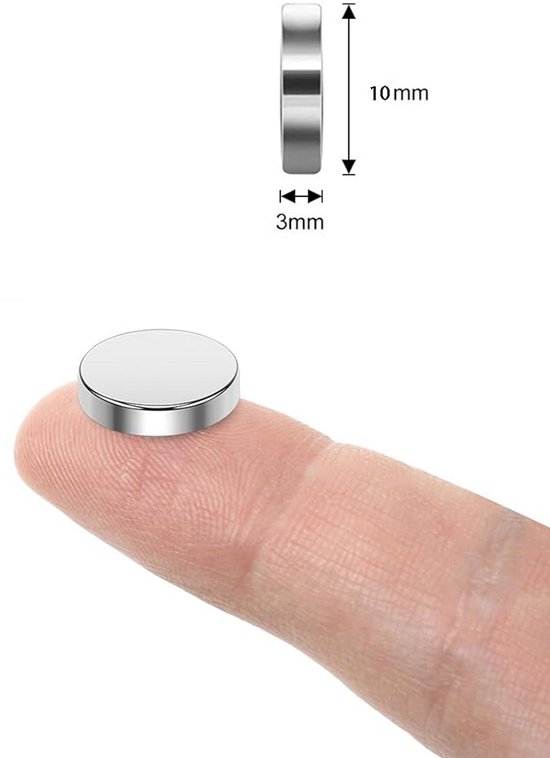 Een ronde, zilverkleurige magneet van 3x10 mm ligt op een vingertop.