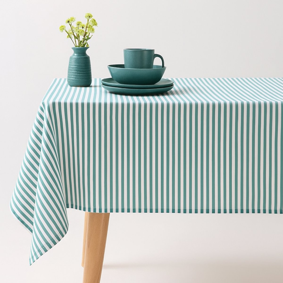 Vlekbestendig Tafelkleed – Stijlvol, Fris & Praktisch groen katoenen tafellaken streep 150 x 240 sea green