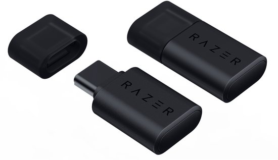 Zwarte Razer USB-C dongle met dop ernaast.