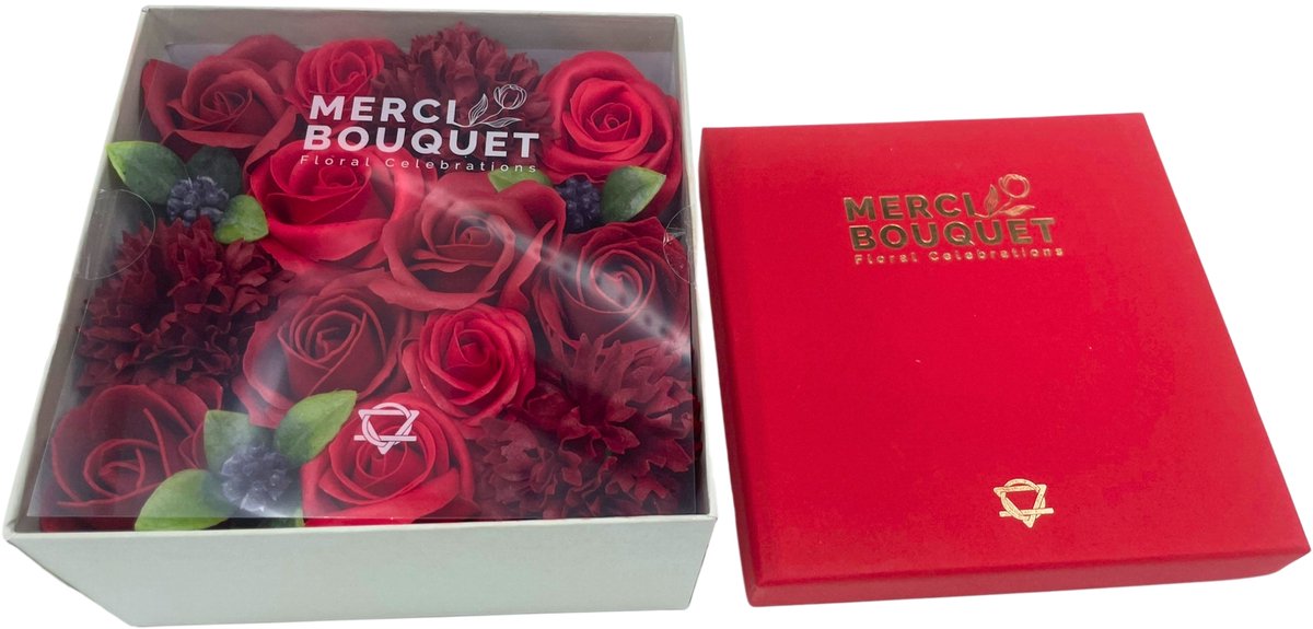 Rode klassieke rozen in vierkante cadeaudoos – Mooi cadeau voor elke gelegenheid