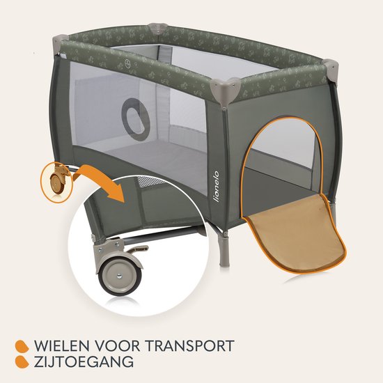 Groen reisbedje met wielen voor transport en zijdelingse toegang, met het Lionelo logo.