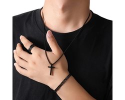 3-delige Sieradenset - Zwart - Roestvrijstaal - Kruis Ketting, Armband & Ring - Stoer, Duurzaam & Veelzijdig - Perfect Cadeau - Modieuze Accessoires voor Mannen en Vrouwen - Corrosiebestendig & Hypoallergeen - Christelijke Sieraden