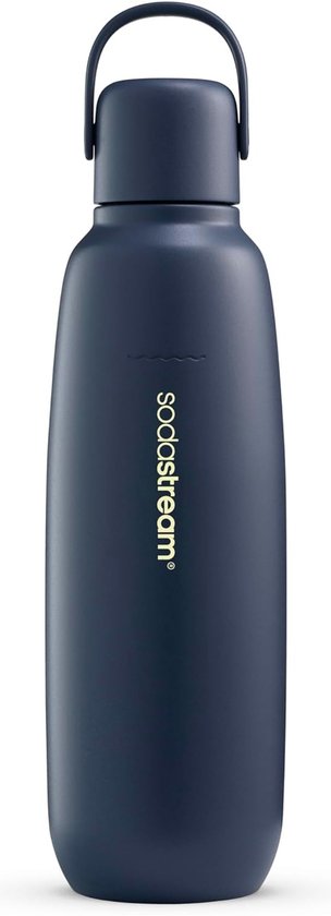 Donkerblauwe Sodastream fles met goudkleurig logo en goudkleurige tekst 'sodastream'.