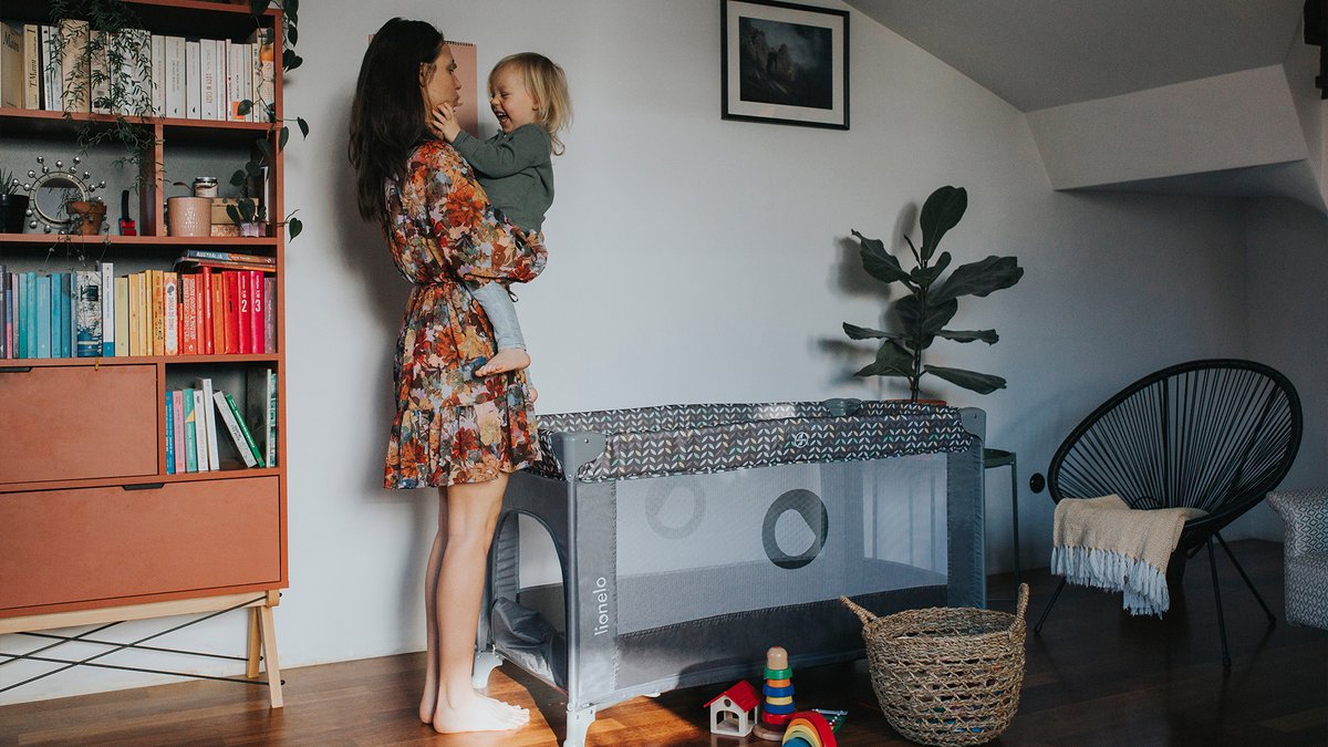 Lionelo Stefi Campingbedje 3 in 1 - Baby Bed / Inklapbare Box / Reisbedje - 60x120 cm - 0-36 maanden / tot 15 kg - MET comfort MATRAS - Zij-ingang met rits - Wielen - Transporttas - Babybed Babybox Ledikant thumbnail 6