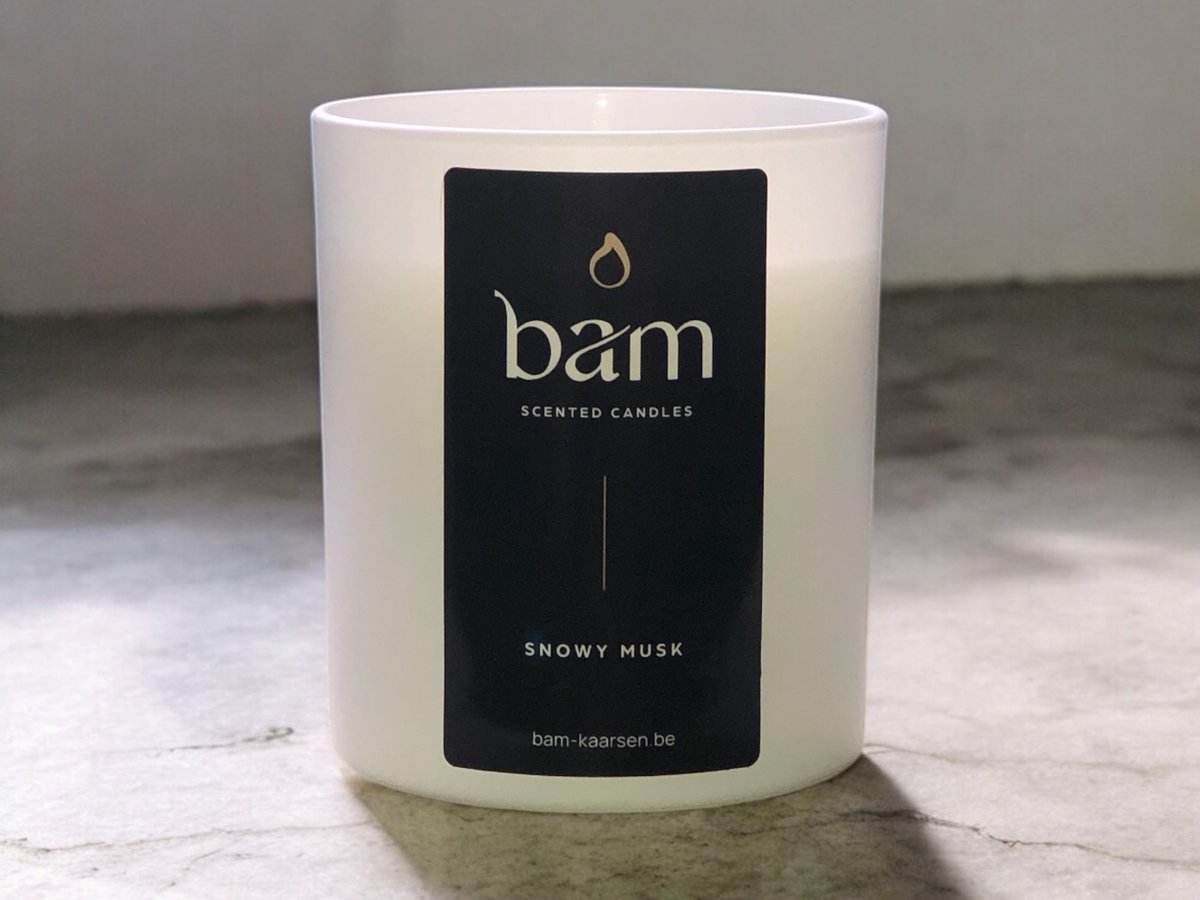 BAM Snowy Musk Geurkaars – Musk Kaars met Houten Wiek – Vegan Geurkaars van Zonnebloemwas – 60 Branduren – Handgemaakt in België