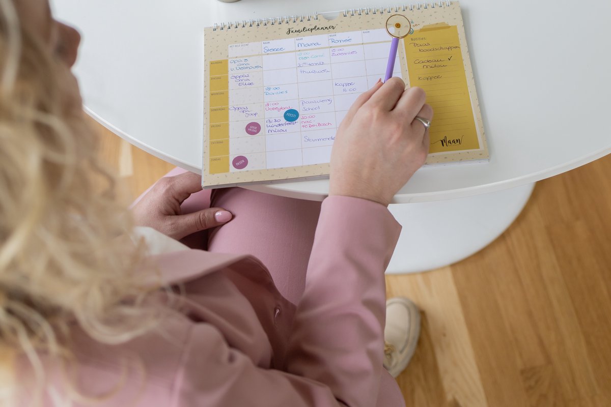 Maan Amsterdam - Familie weekplanner - A4 - Inclusief stickervel — afbeelding 2