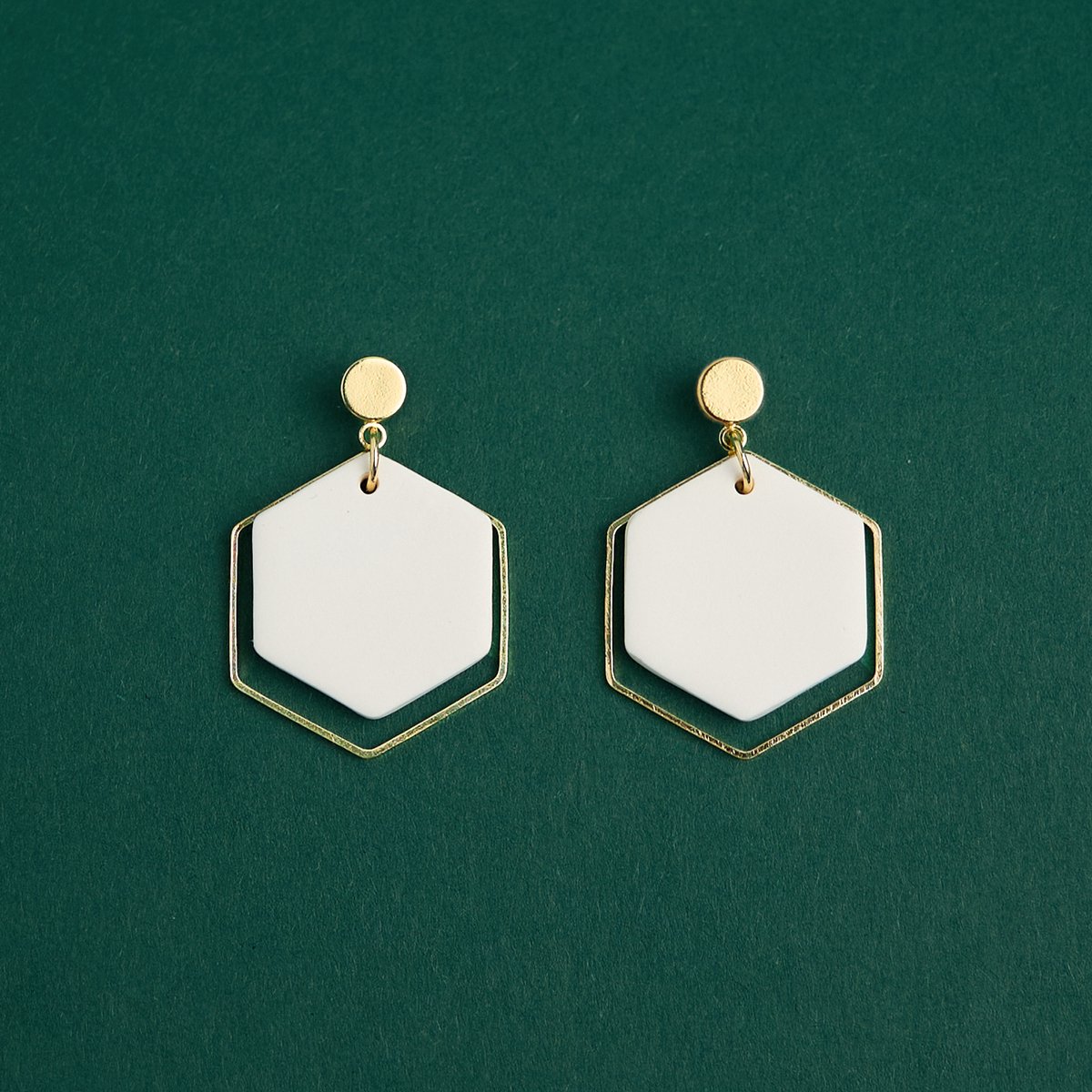 Goud oorbellen -Handgemaakte oorbellen van klei -LYHO Sieraden -4,5 cm -Goud oorbellen / Kleur wit -Aisha earrings -Roestvrij staal -Waterdicht -Nikkel vrij -Kerst cadeau -Sinterklaas cadeau -Valentin -Moederdag