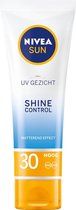 Bol.com Nivea Sun UV Face Shine Control Zonnebrand Gezicht SPF 30 50 ml aanbieding