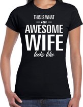 Awesome wife / echtgenote cadeau t-shirt zwart dames XS