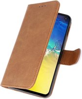 Hoesje Geschikt voor de Samsung Galaxy Note 10 Lite - Kaarthouder Book Case Telefoonhoesje - Bruin