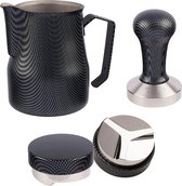 Motta Carbon Design Set - Tamper Carbon avec acier inoxydable 58mm + Outil de nivellement de café Carbone 58mm + Pot à lait Europe Carbone 50cl