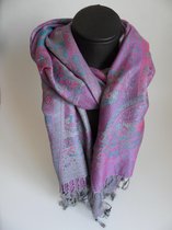 Sjaal, damessjaal, sjaaltje, bloemen figuren lengte 180 cm breedte 70 cm kleuren paars grijs blauw roze franjes.