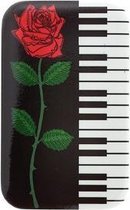 Metalen magneet, Pianotoetsen en roos