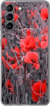 Geschikt voor Samsung Galaxy S21 hoesje - Rode Klaprozen in een zwart wit afbeelding - Siliconen Telefoonhoesje