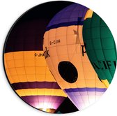 WallClassics - Dibond Muurcirkel - Vier Verschillende Kleuren Luchtballonnen in het Donker - 20x20 cm Foto op Aluminium Muurcirkel (met ophangsysteem)