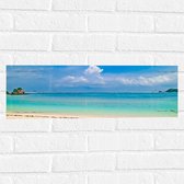 Muursticker - Wit Strand met Helderblauwe Oceaan - 60x20 cm Foto op Muursticker